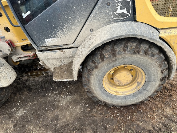 2018 John Deere 204L Compact Utility Loader