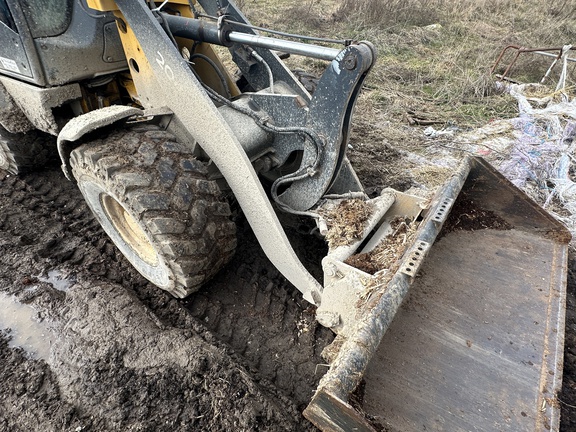 2018 John Deere 204L Compact Utility Loader