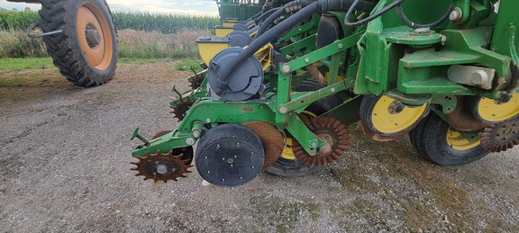 2003 John Deere 1790 Planter