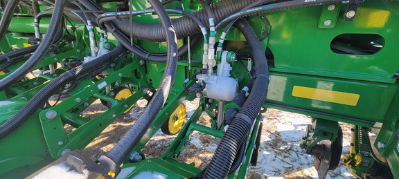 2022 John Deere 1775NT Planter