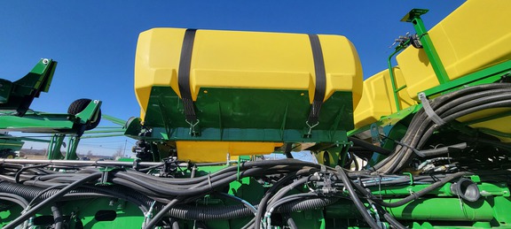 2022 John Deere 1775NT Planter