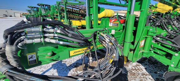 2022 John Deere 1775NT Planter