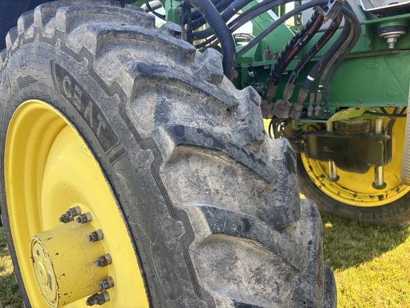 2014 John Deere R4038 Sprayer/High Clearance