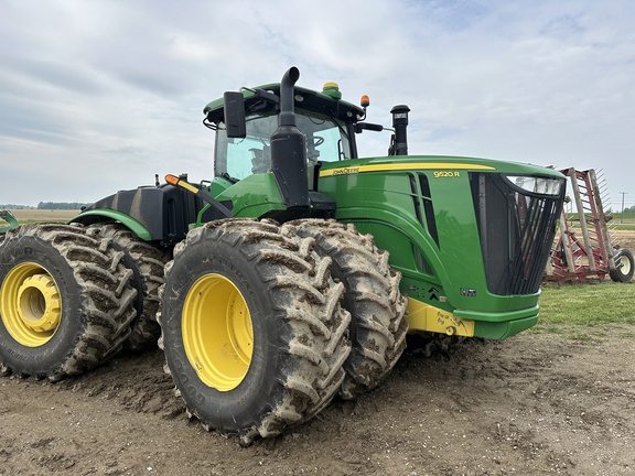 2021 John Deere 9520R Tractor 4WD