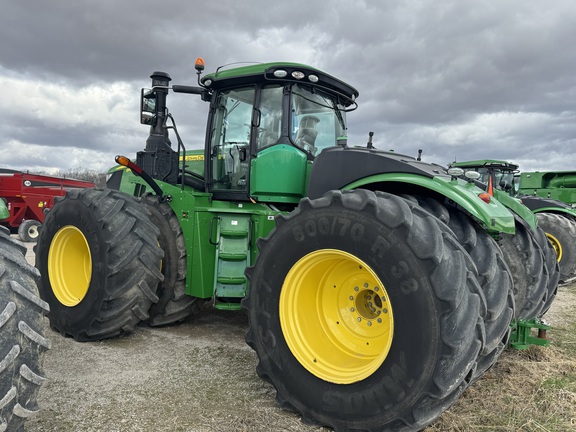 2021 John Deere 9520R Tractor 4WD