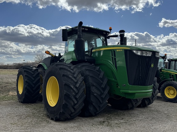 2021 John Deere 9520R Tractor 4WD
