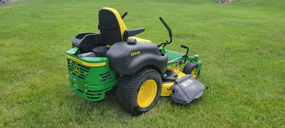 2015 John Deere Z625 Mower/Zero Turn