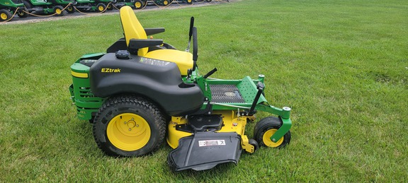 2015 John Deere Z625 Mower/Zero Turn