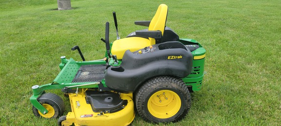 2015 John Deere Z625 Mower/Zero Turn