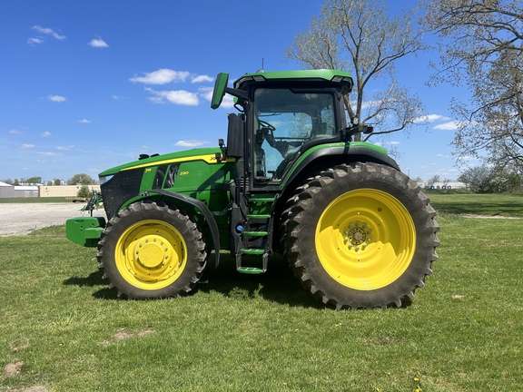 2023 John Deere 7R 230 Tractor