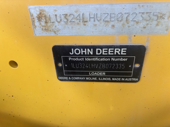 2022 John Deere 324L Compact Utility Loader