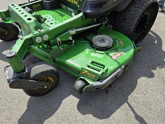 2023 John Deere Z950R Mower/Zero Turn