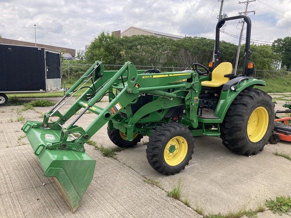 2019 John Deere 4066R Tractor Compact