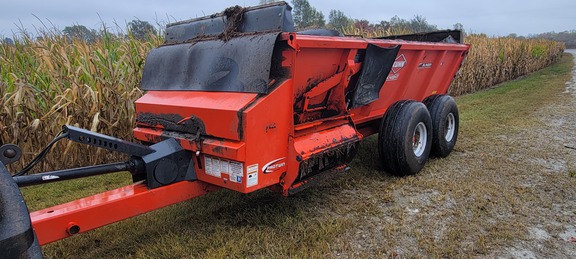 2019 Misc SL118T Manure Spreader