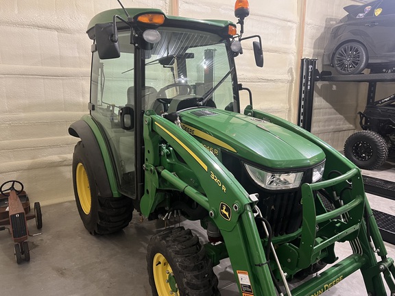 2018 John Deere 3046R Tractor Compact