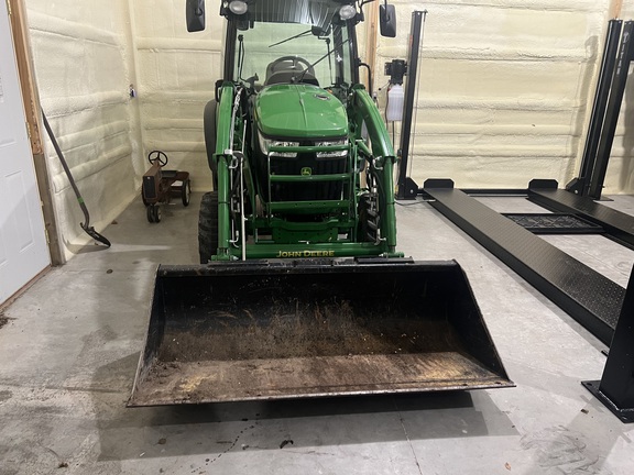 2018 John Deere 3046R Tractor Compact