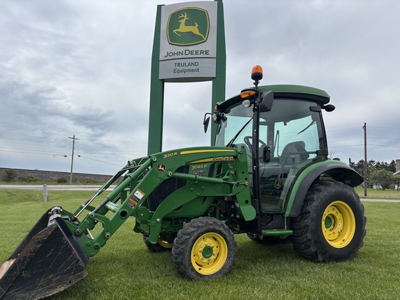2018 John Deere 3046R Tractor Compact