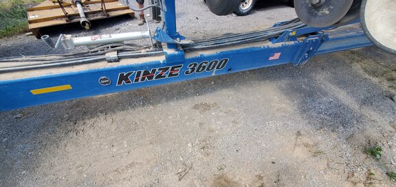 2014 Kinze 3600 Planter