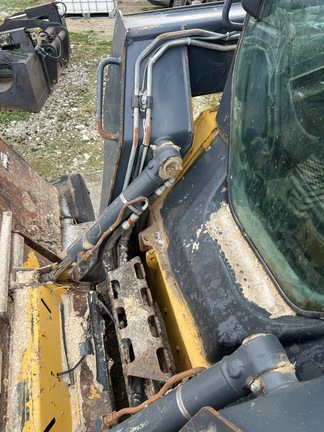 2013 John Deere 320E Skid Steer Loader