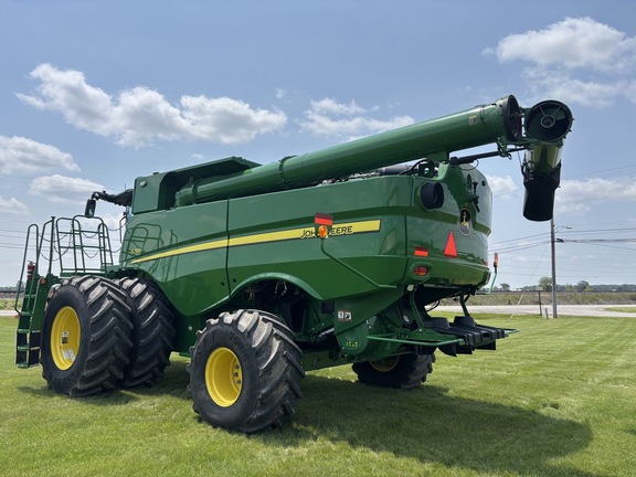 2023 John Deere S780 Combine