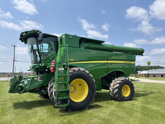 2023 John Deere S780 Combine