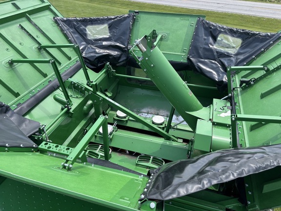 2023 John Deere S780 Combine