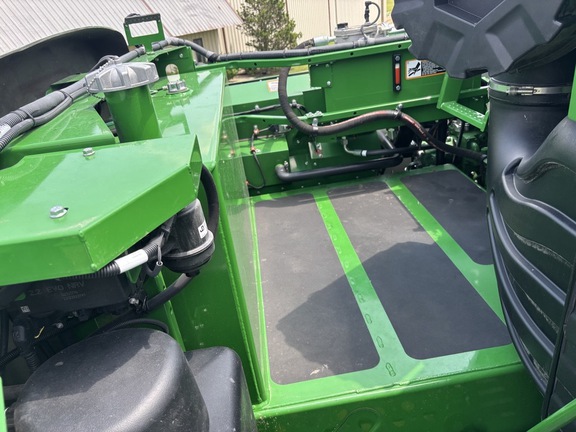 2023 John Deere S780 Combine