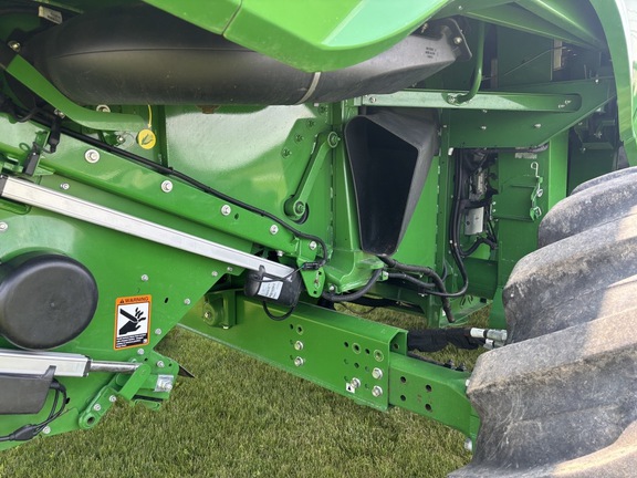 2023 John Deere S780 Combine