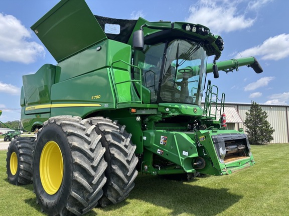 2023 John Deere S780 Combine