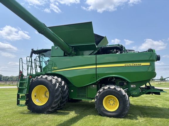 2023 John Deere S780 Combine