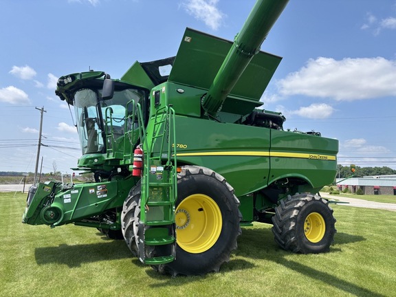 2023 John Deere S780 Combine