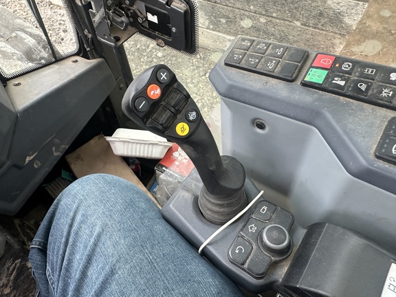 2022 Bobcat L85 Compact Utility Loader