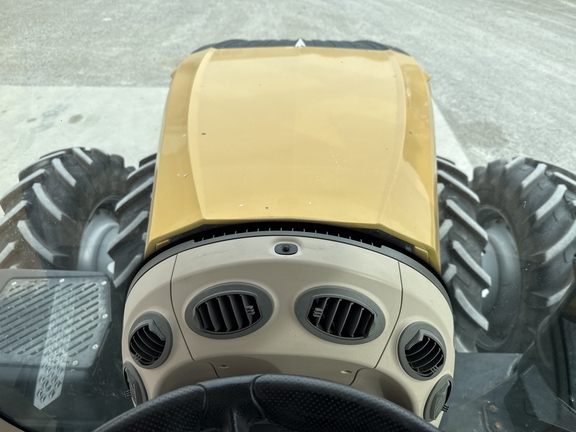 2019 Challenger 1042 Tractor