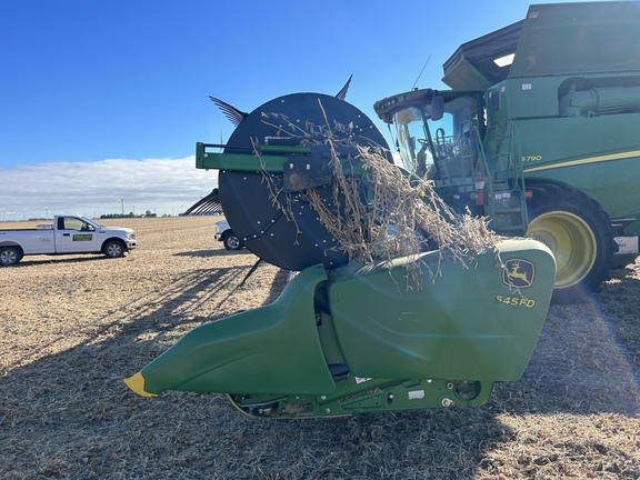 2016 John Deere 645FD Header Combine