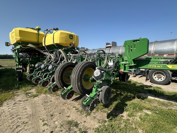 2023 John Deere 1775NT Planter