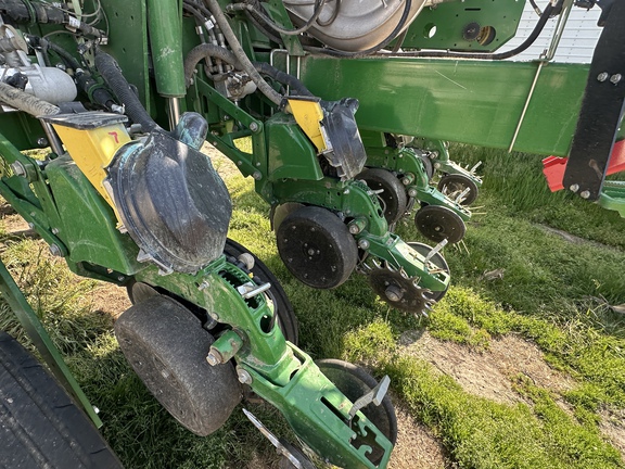 2023 John Deere 1775NT Planter