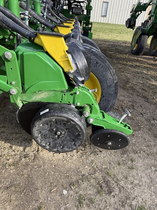 2023 John Deere 1775NT Planter