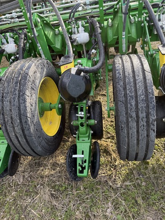 2023 John Deere 1775NT Planter