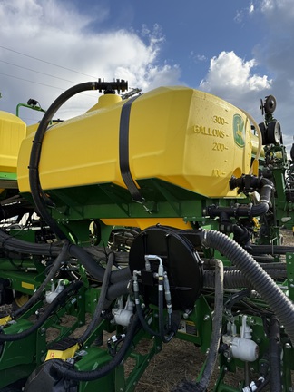 2023 John Deere 1775NT Planter