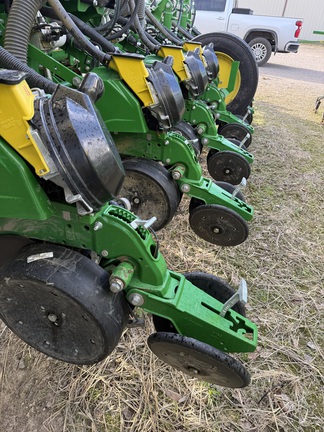2023 John Deere 1775NT Planter