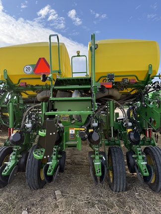 2023 John Deere 1775NT Planter