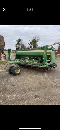 2000 John Deere 1560 Drill
