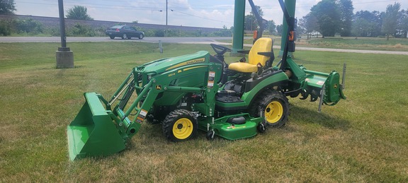2018 John Deere 1025R Tractor Compact