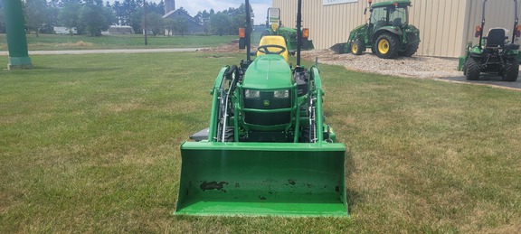 2018 John Deere 1025R Tractor Compact