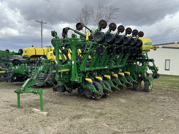 2015 John Deere 1795 Planter