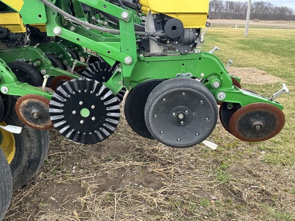 2015 John Deere 1795 Planter