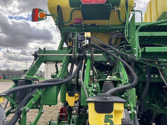 2015 John Deere 1795 Planter