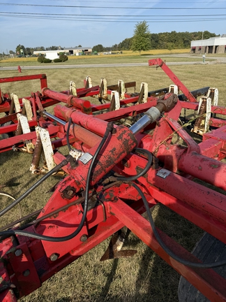 Wil-Rich 2500 Field Cultivator