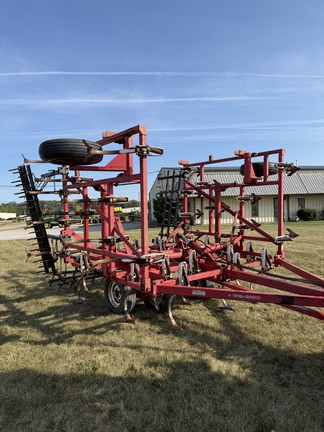 Wil-Rich 2500 Field Cultivator