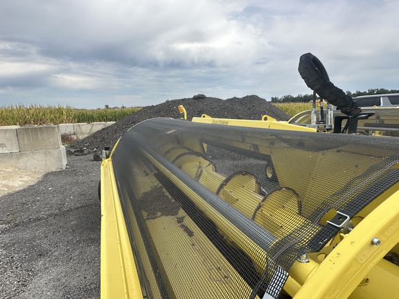 2022 John Deere 659 Header Forage